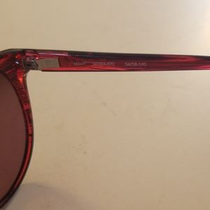 Authentic Maui Jim Mannikin women's sunglasses.